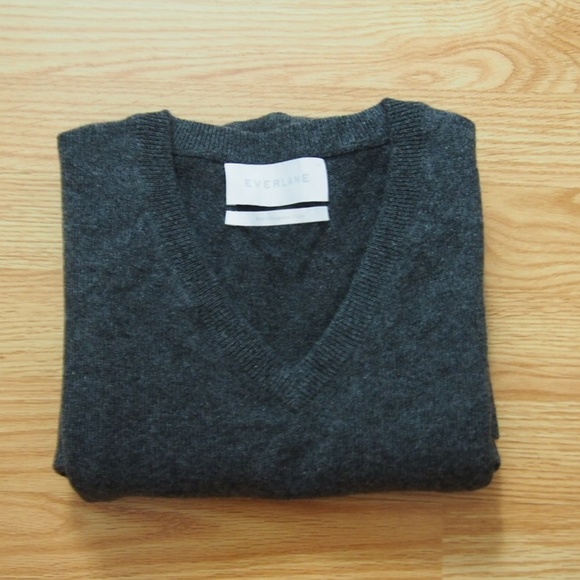 NWOT Everlane The Men's Cashmere V-Neck - Picture 2 of 7